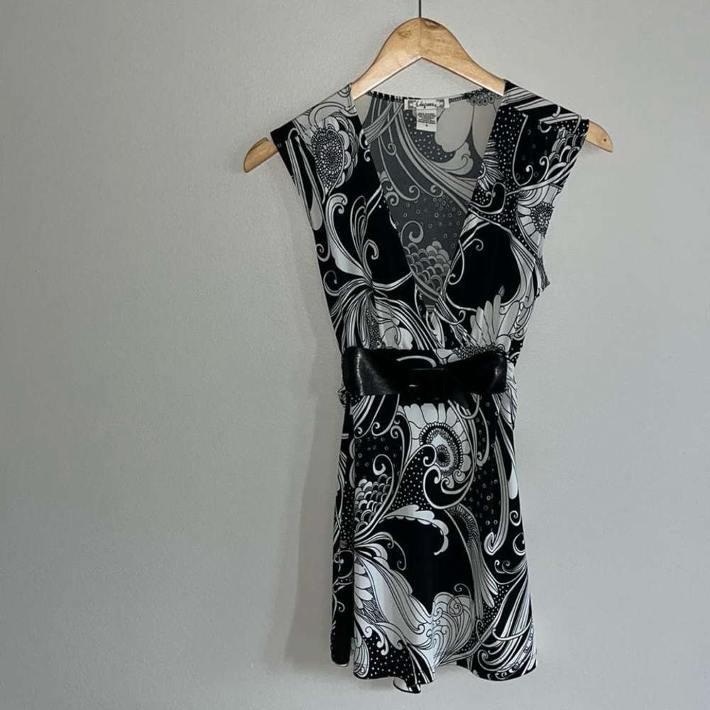 6 Degrees Y2K Belted Tie Back Top